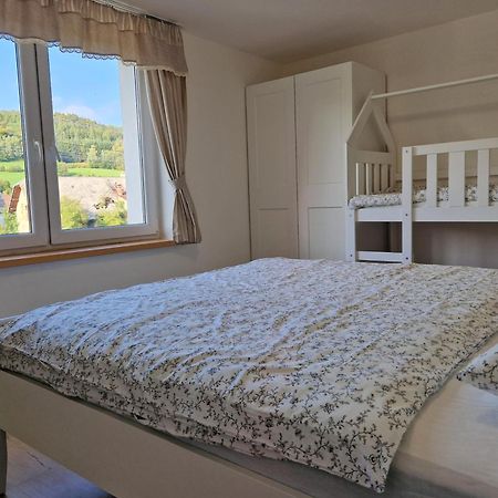 Lipovka Apartment ลิโปวา ลาสเนีย ภายนอก รูปภาพ
