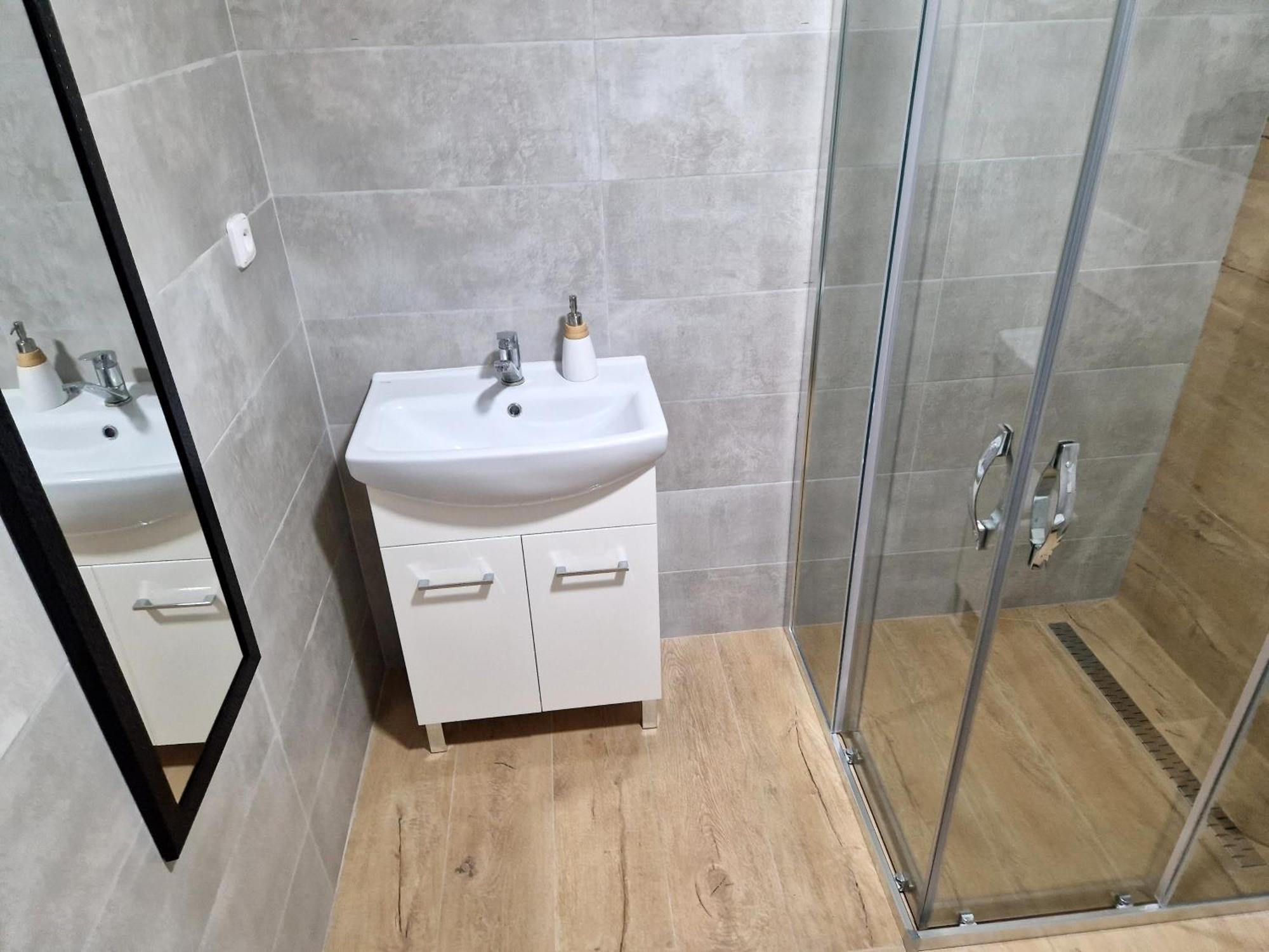 Lipovka Apartment ลิโปวา ลาสเนีย ภายนอก รูปภาพ