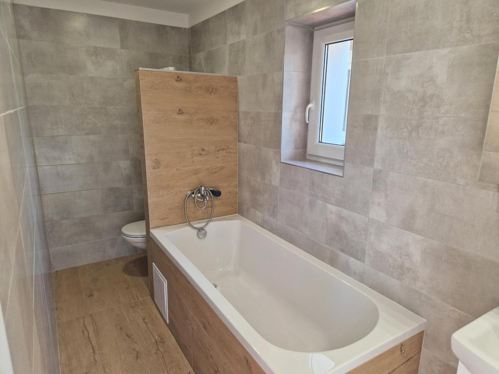 Lipovka Apartment ลิโปวา ลาสเนีย ภายนอก รูปภาพ
